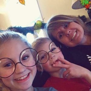 Meet your Posher, Kelly